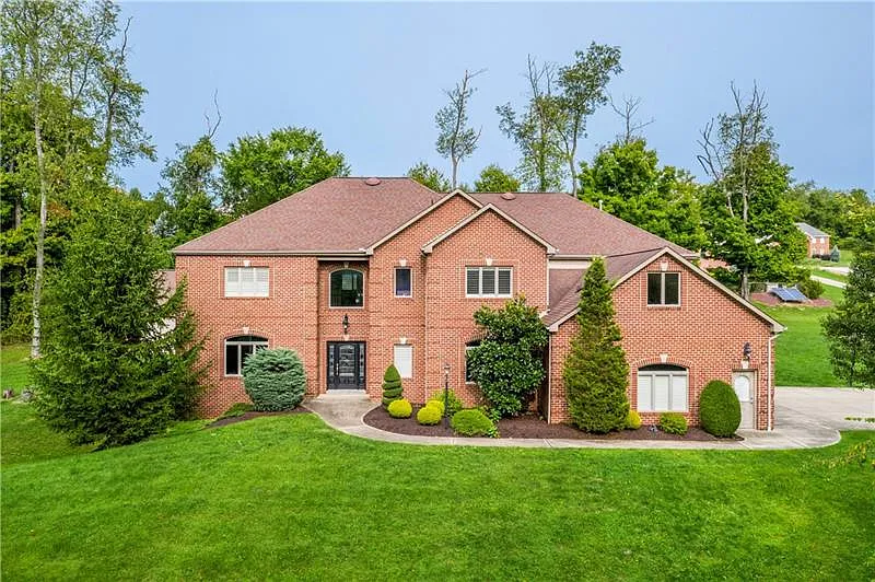 136 Golden Eagle Dr photo 1