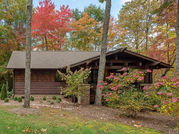 30 Outpost Trail, Glenville, NC 28736