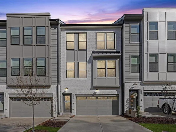 1207 Corkery Ridge Ct, Cary, NC 27519