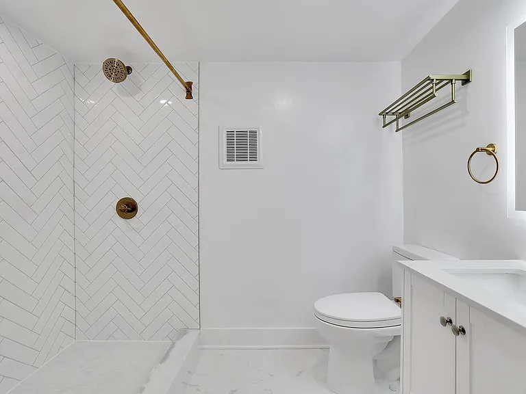 644B S Illinois St — Photo 14