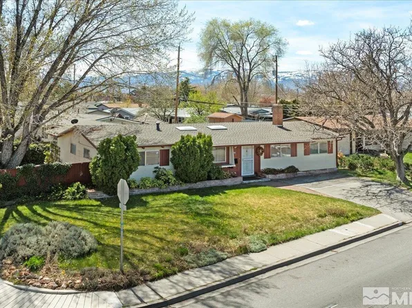 1103 Greenbrae Dr, Sparks, NV 89431