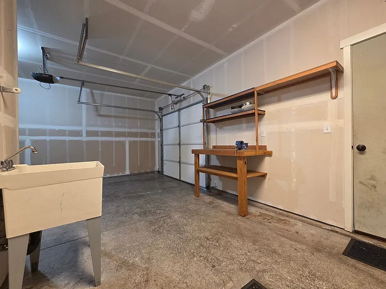 1344 Sinclair Dr — Photo 20