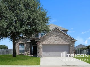 1216 Juniper Ln, Burleson, TX 76028