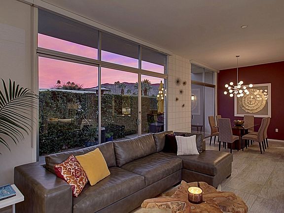 5th image of 790 E La Verne Way
