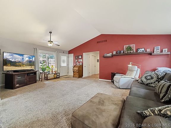 3rd image of 697 Panoramic Dr