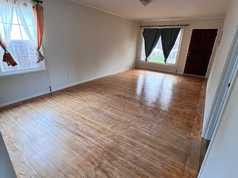 1472 Pacific Ave — Photo 2