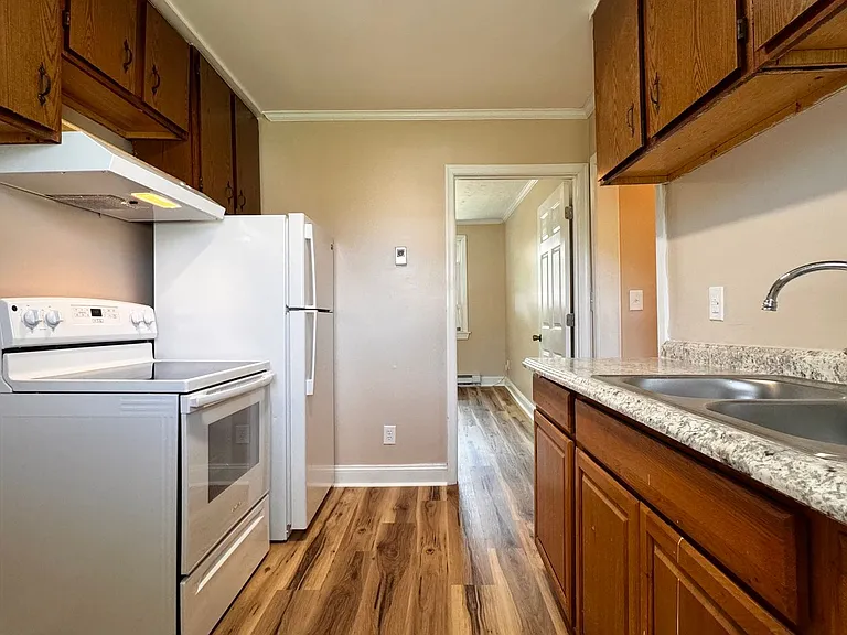 912 Forest St — Photo 37