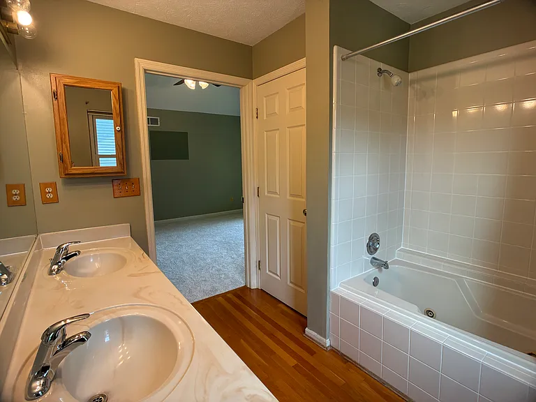 6400 Belmont Park Ct — Photo 18