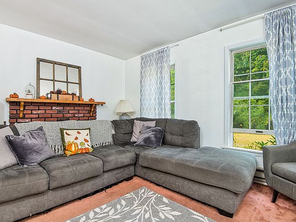 130 Bullet Hole Rd Patterson, NY 12563 (06 of 25).jpg