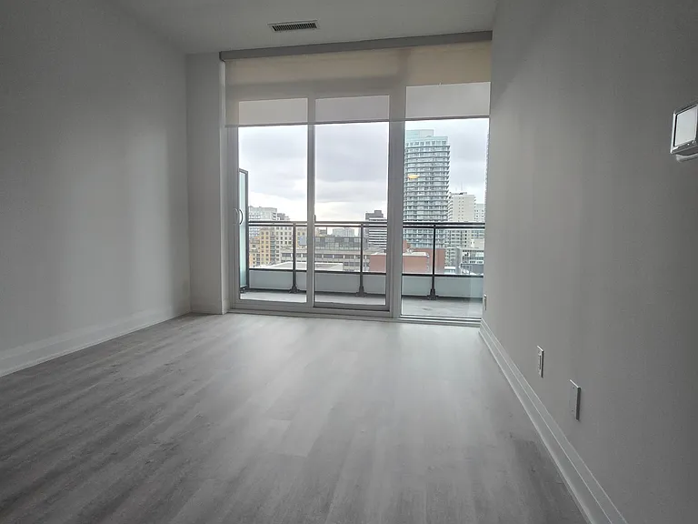 65 Broadway Ave S #1507 — Photo 4