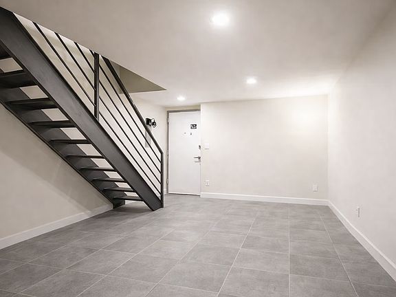 5th image of 204 Starr St #1A