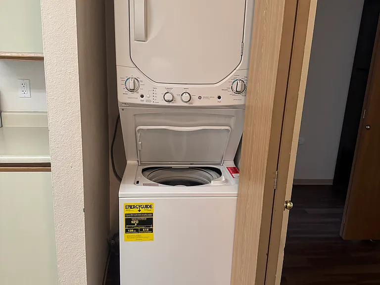 37th Street Apartments — Photo 4