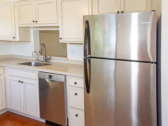 4th image of 1701 PINEHURST ROAD #15H