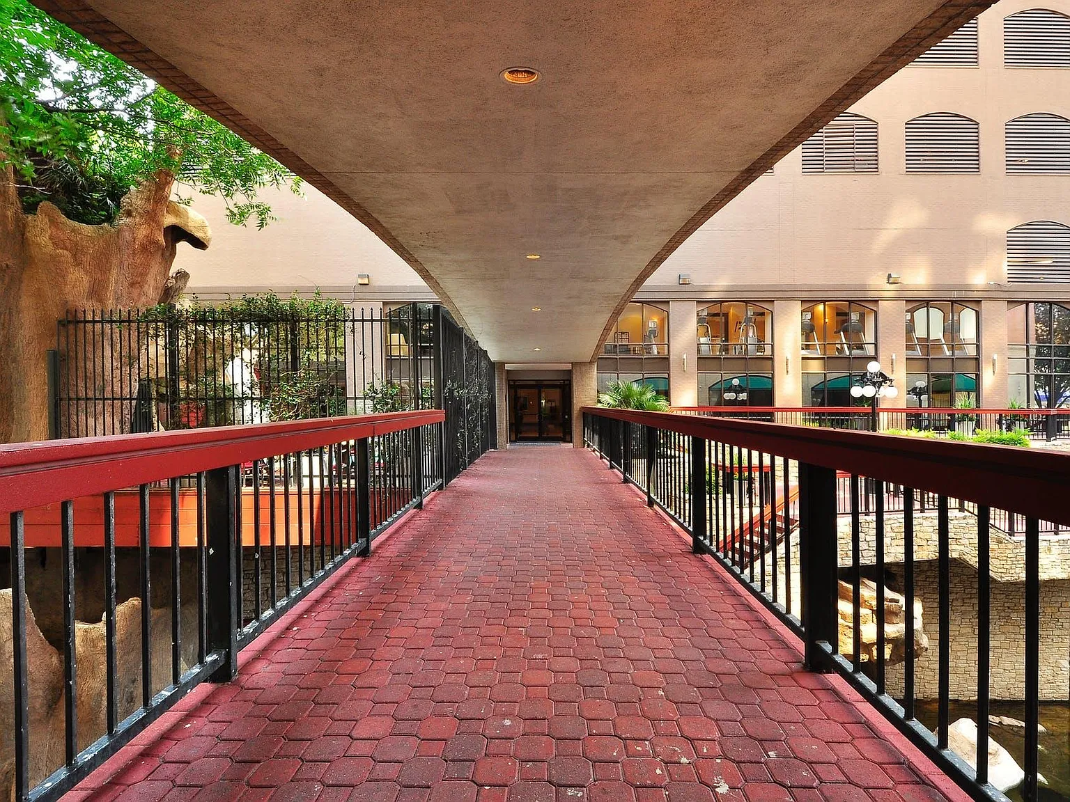 1 bed, 1.0 bath, 729 sqft, $2,195 — Photo 4