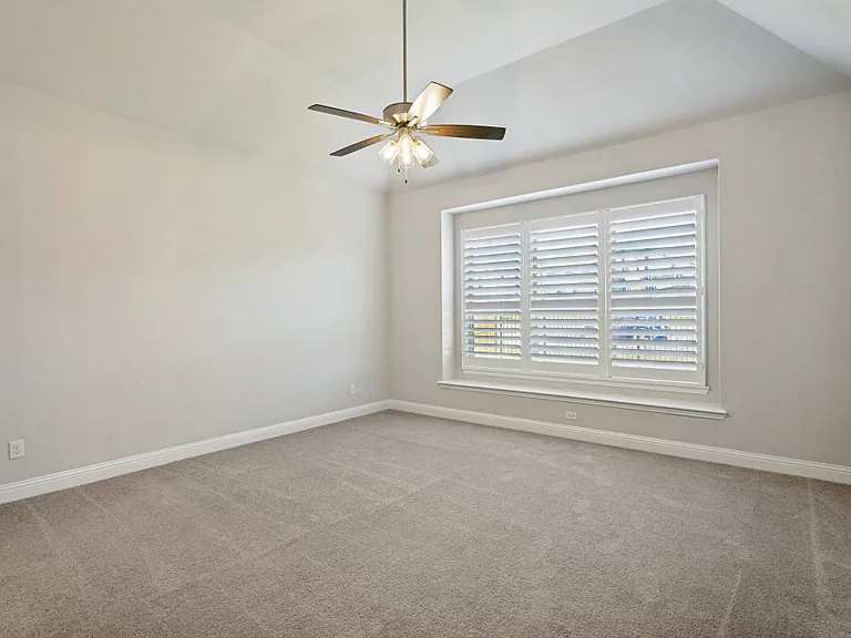 603 Warner Dr — Photo 10