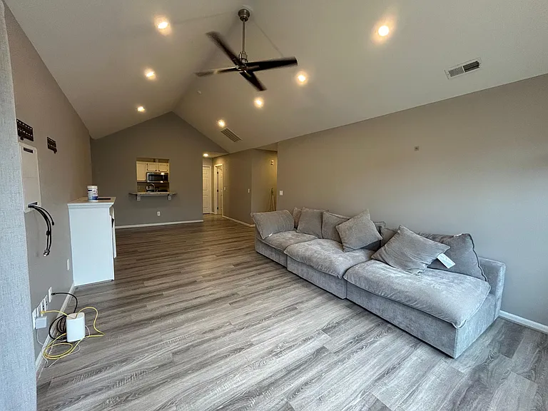 4035 Cornerstone Dr — Photo 16