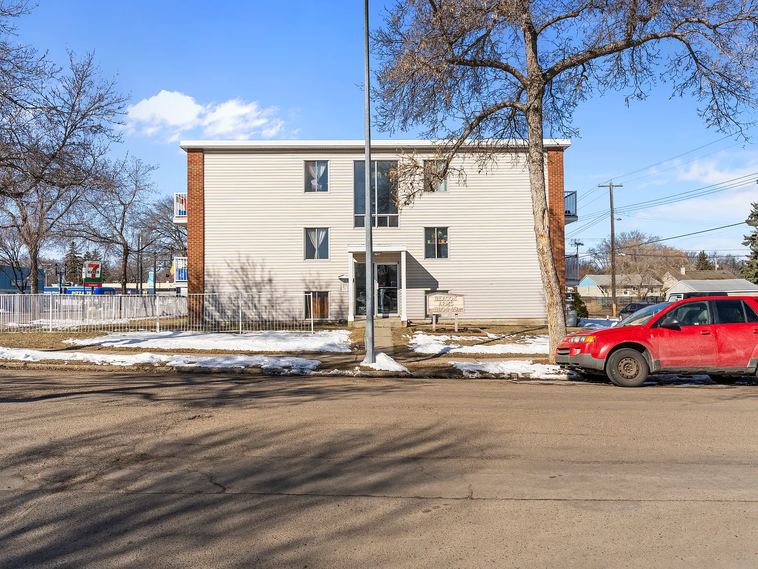 Beacon Arms Limited Time Free Early Move-In! — Photo 4