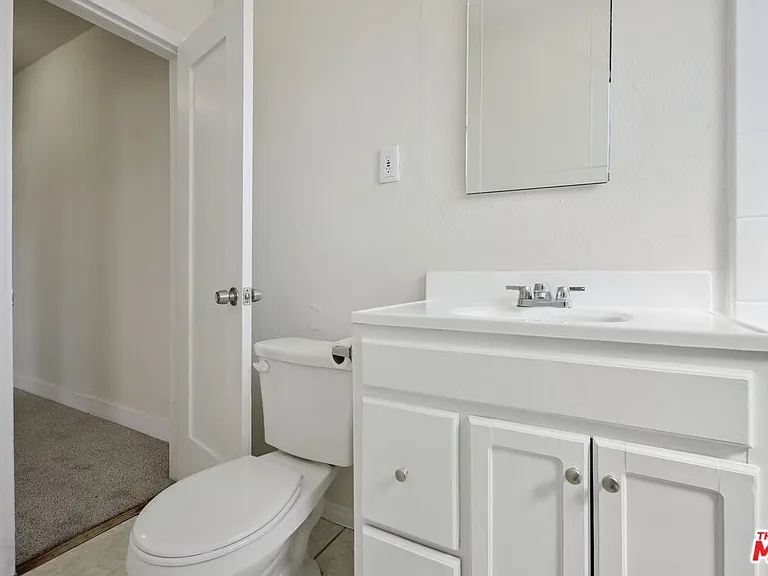 1464 3/4 W 35th Pl — Photo 18