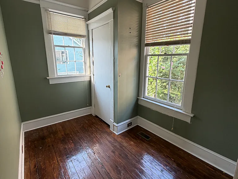 954 New St #956 — Photo 11