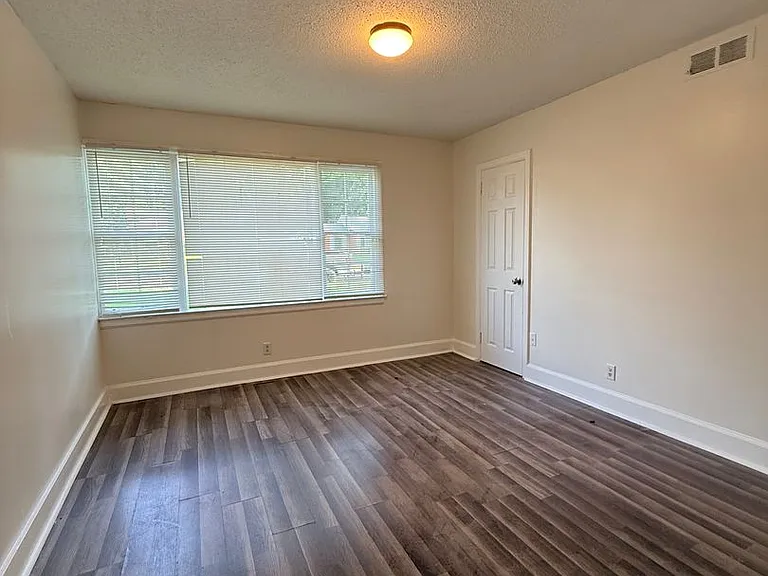 626 W Patton Ave — Photo 4