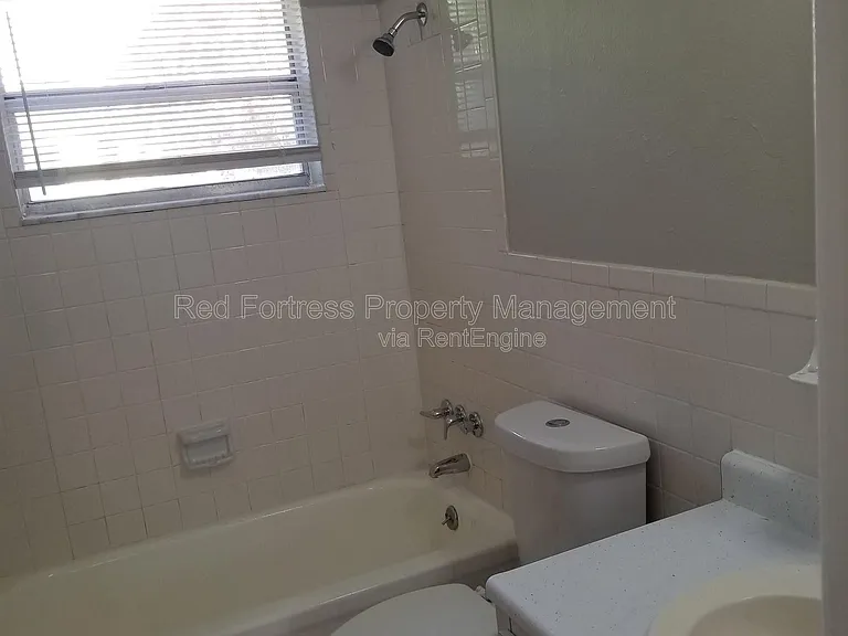 3814 Desoto Ave — Photo 6
