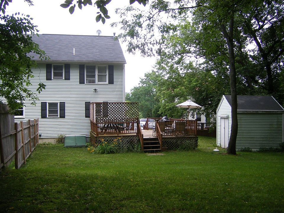 2nd image of 15 Greenhill Farm Rd