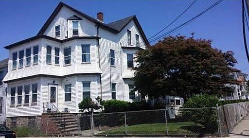 2nd image of 1098 Bedford St