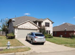 7121 Lake Hawkins Dr, Arlington, TX 76002
