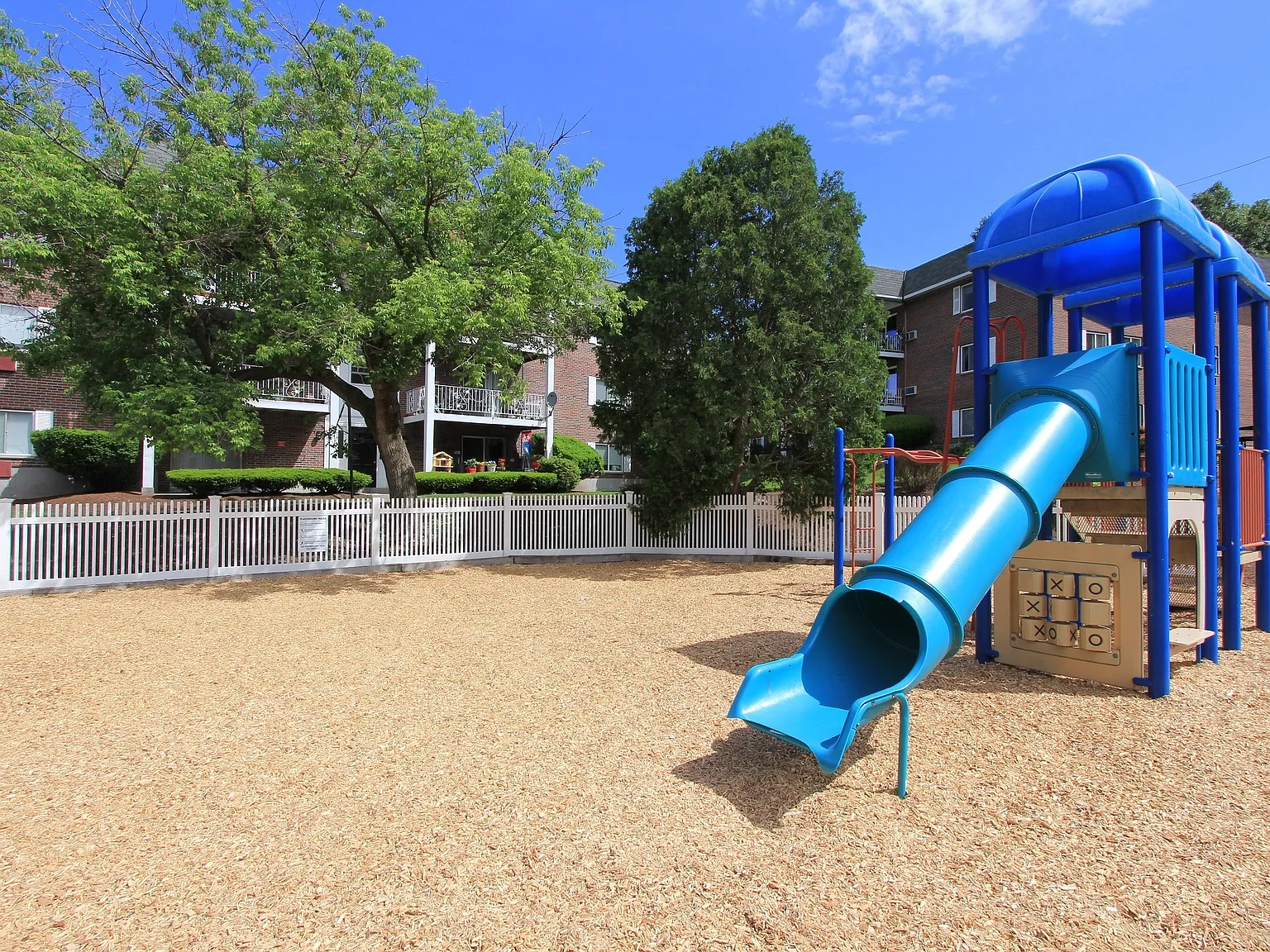 Hamilton Village — Photo 2