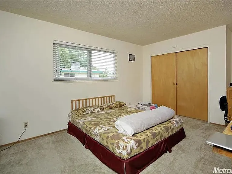635 Adams St #8 — Photo 15