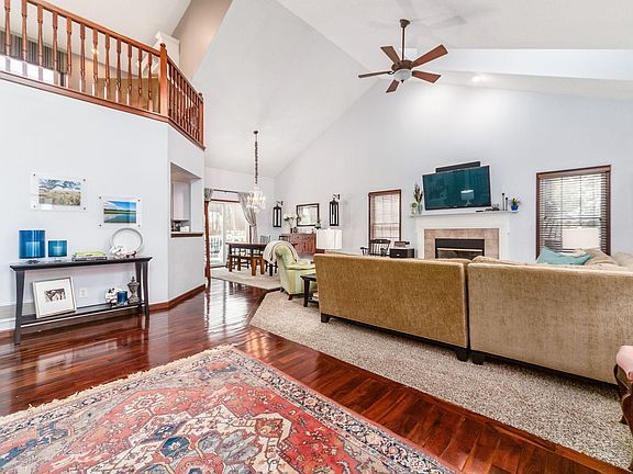 4th image of 4533 Dover Commons Ct
