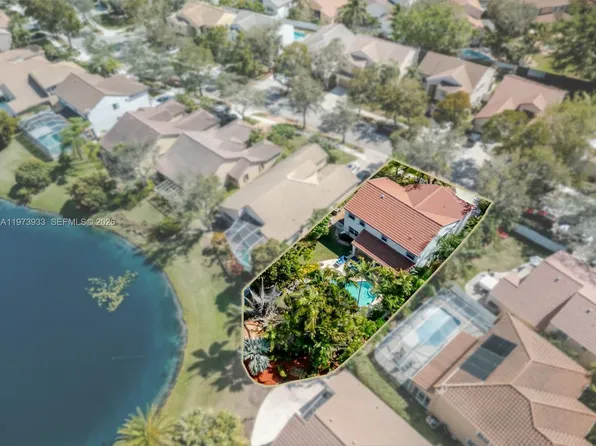 362 Lake Crest Ct, Weston, FL 33326