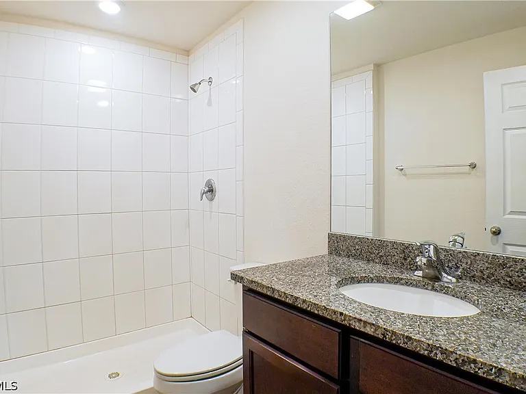 225 Rogers St — Photo 11