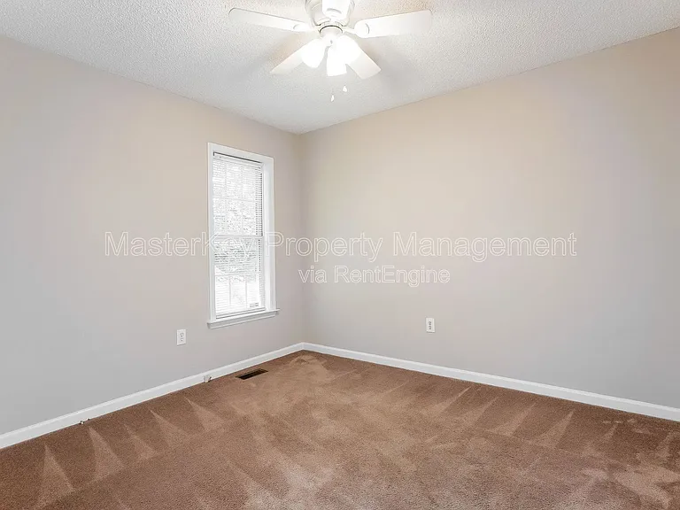 317 Cross Hill Ln — Photo 21