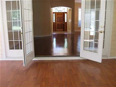 7771 Cricklewood Dr — Photo 3