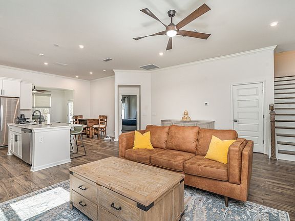 4th image of 1455 Autumn Leaf Ln