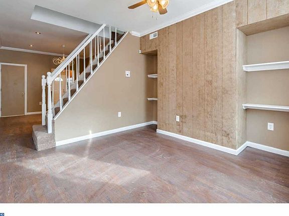 4th image of 2217 E Oakdale St