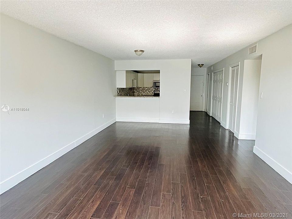 7010 NW 186th St Hialeah, FL, 33015 - Apartments for Rent | Zillow