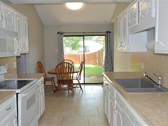 5th image of 1742 Glencairn Ln