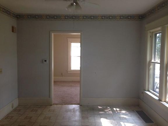 3rd image of 1234 Auburn Ave