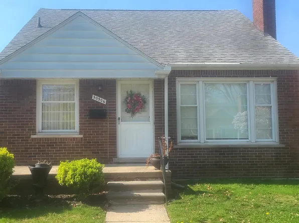 20506 Lochmoor St, Harper Woods, MI 48225