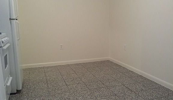 3rd image of 312 W 15th St APT 14