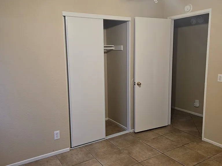 13715 El Rio Ln — Photo 9