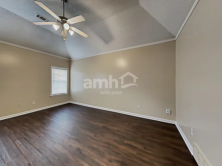 9321 N Fairmont Cir — Photo 9
