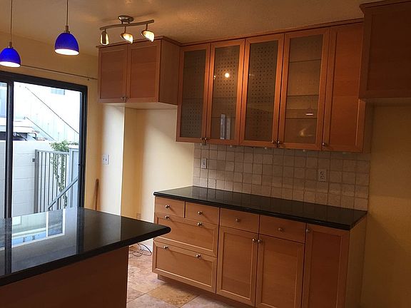 4th image of 3621 Garnet St APT 4