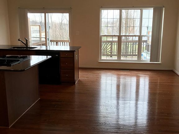 4th image of 128 Keating Cir