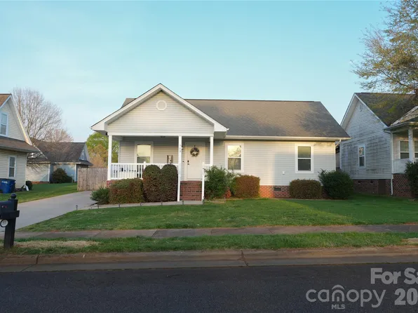 713 Willie Beatty Ct, Statesville, NC 28677