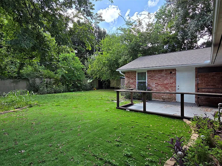 5434 Goldspier St — Photo 19