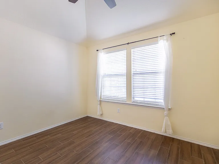 1912 Christopher Creek Dr — Photo 20