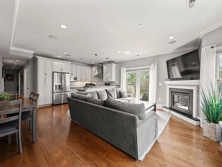 11 Howell St #2 — Photo 2